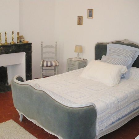 Le Presbytere Bed and Breakfast Rivesaltes Værelse billede