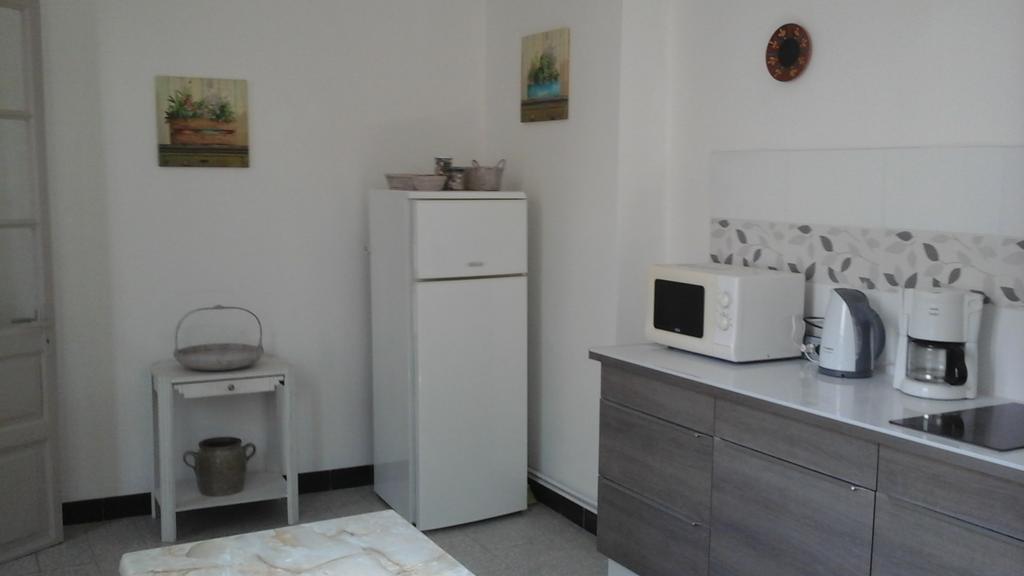 Le Presbytere Bed and Breakfast Rivesaltes Værelse billede