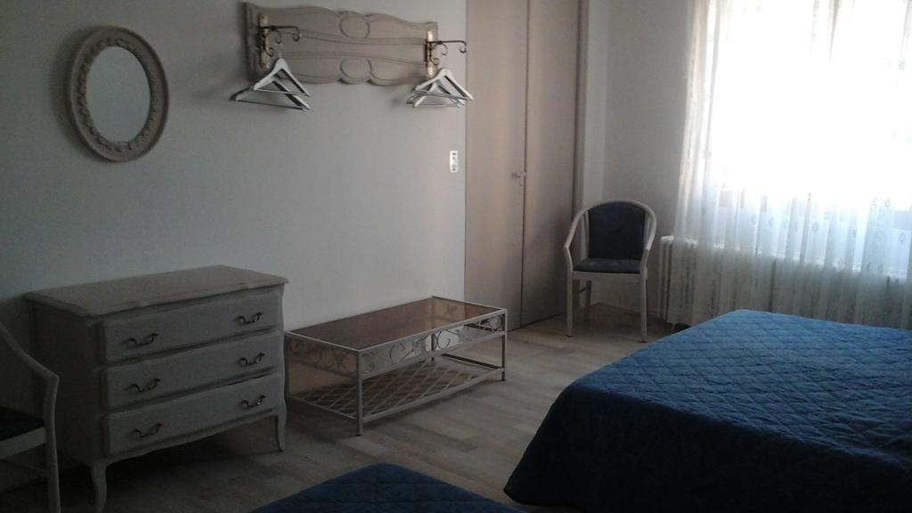 Le Presbytere Bed and Breakfast Rivesaltes Værelse billede