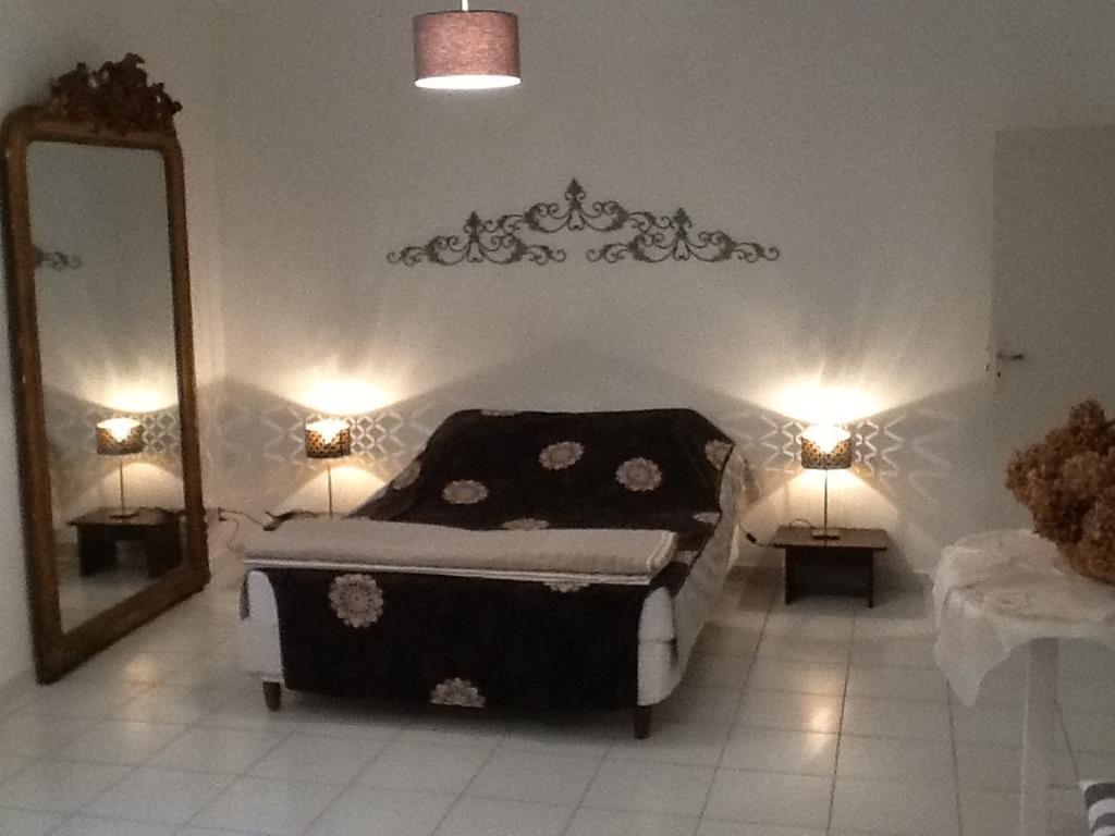 Le Presbytere Bed and Breakfast Rivesaltes Værelse billede